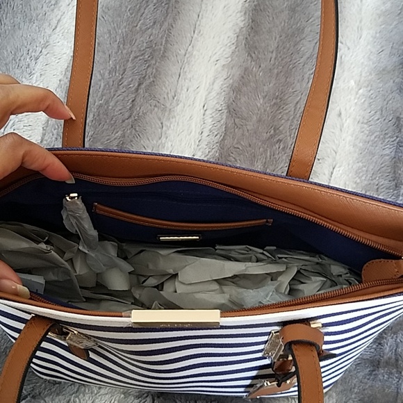 Aldo Tote - Picture 4 of 4